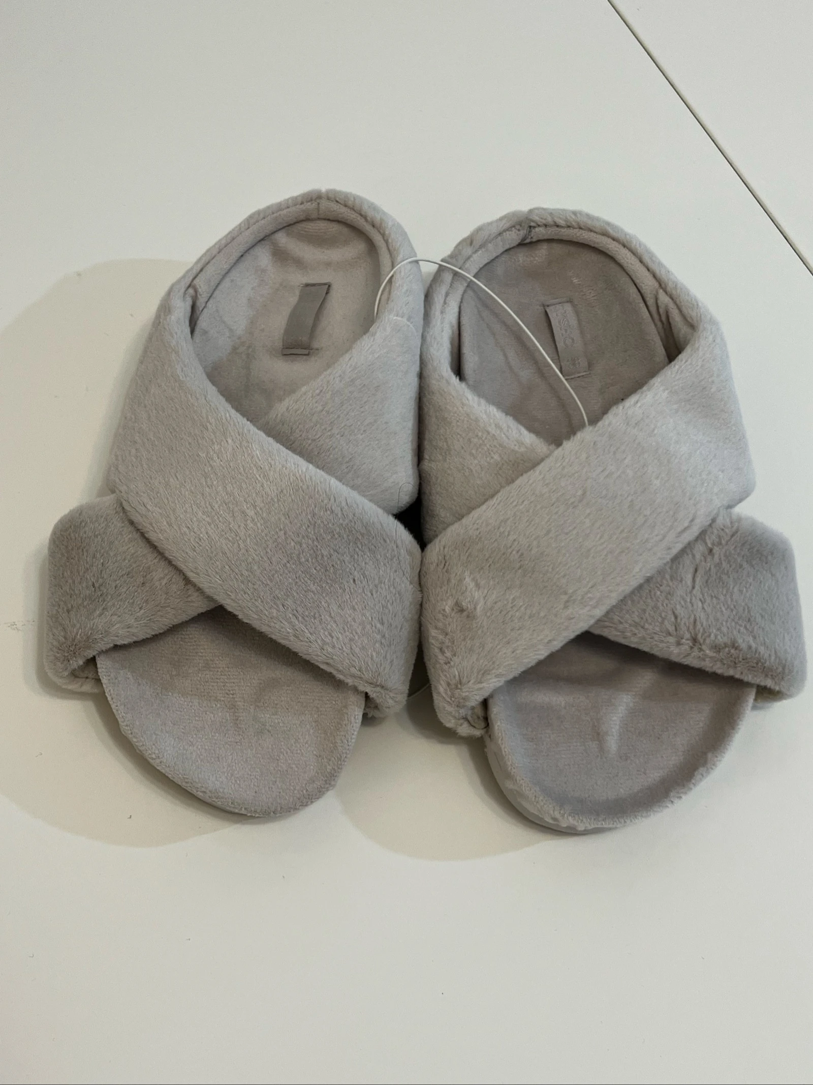 Brand new Oysho slippers - Size 38 – photo 4